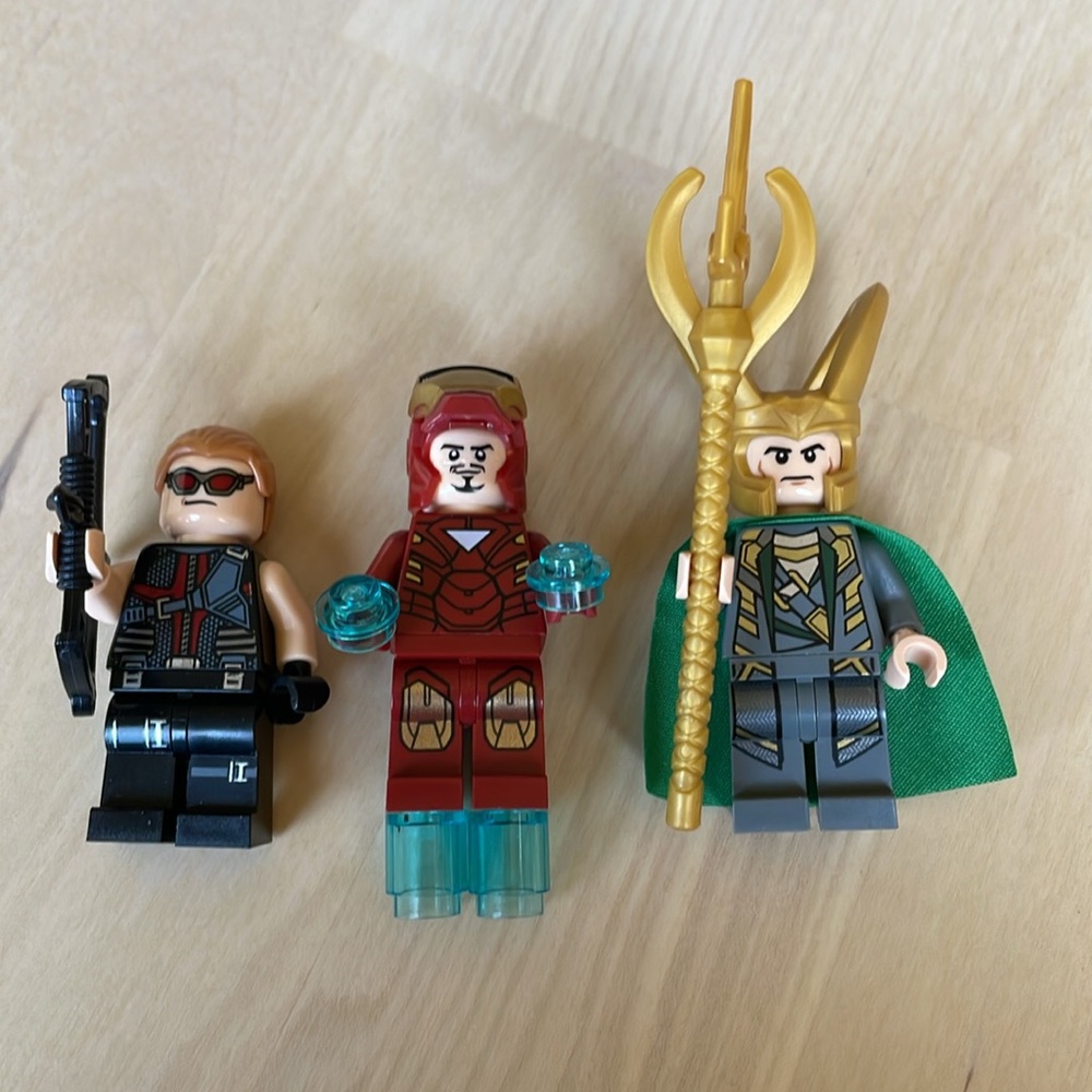 LEGO Marvel set 6867 Loki’s Cosmic Cube Escape - Picture 2 of 8